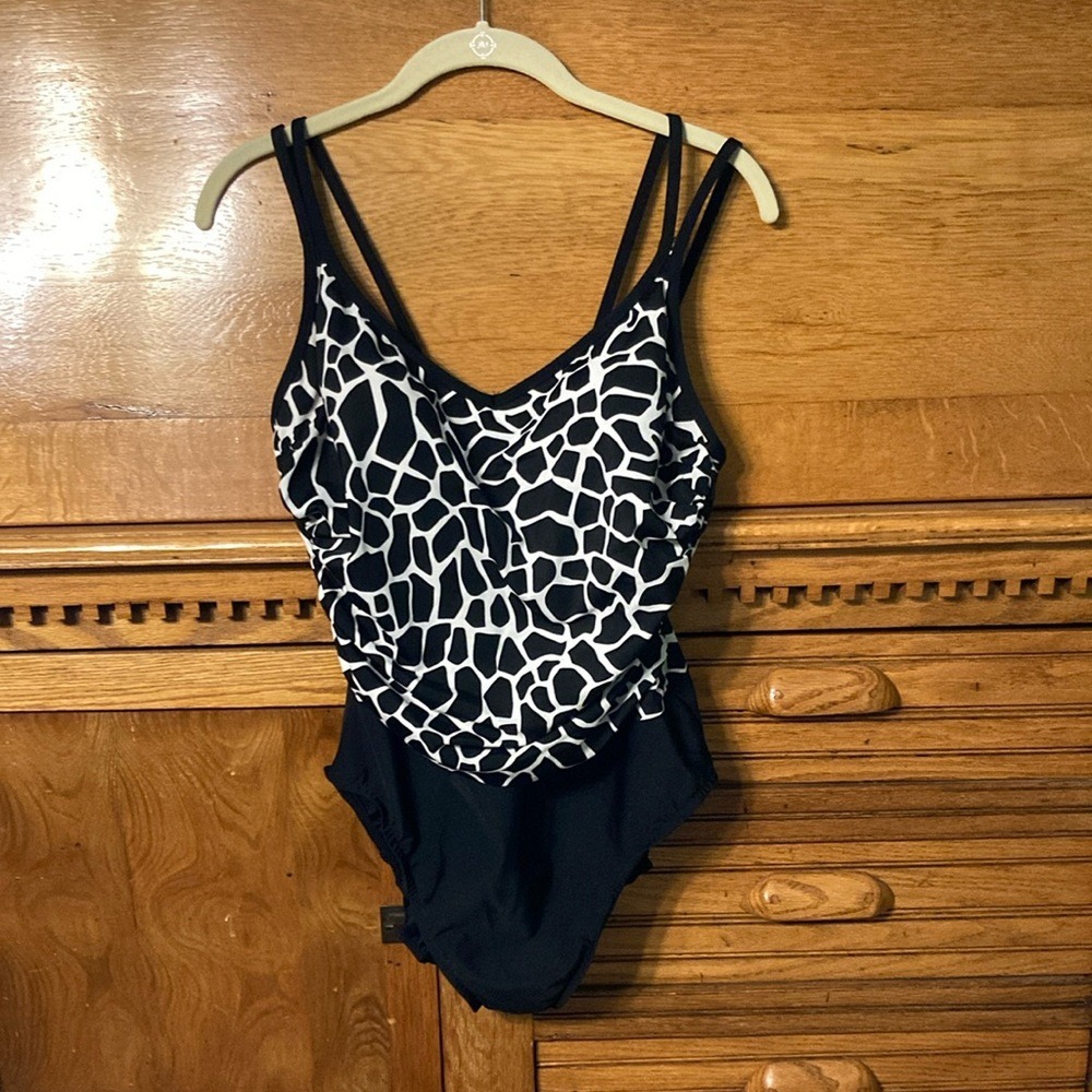 Croft & Barrow Giraffe Print One Piece Swimsuit Black White Size 14